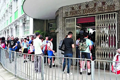 升中喜報!!香港熱門中學(xué)Offer拿到手軟!!你家娃叩門成功了嗎？