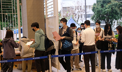 香港2024DSE，自修生及學?？忌?.11起可報名！一文看清報考資格、考試費