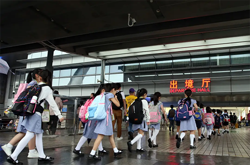 這5類家庭放棄掙扎吧，你家娃根本不適合去香港插班讀書！